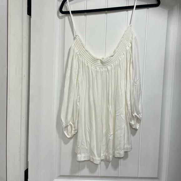 Aritzia Babaton White Off Shoulder Shirt - Picture 1 of 3